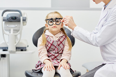 儿童配什么近视眼镜好？