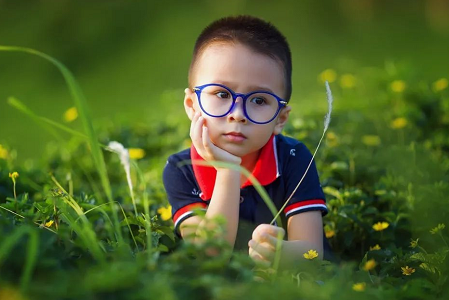 孩子的视力可不可以从200度降到零，如何降低视力？