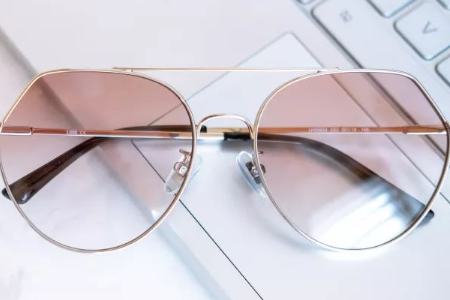 豪雅眼镜片和柯达眼镜片哪个好呢？