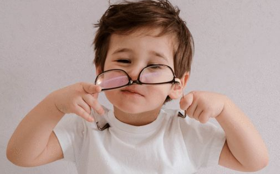 医学验光和眼镜店验光有什么区别？