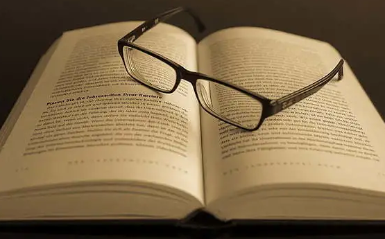 什么是微笑全飞秒近视手术？