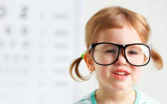 孩子做这三点可以预防近视,沃瑞眼科来科普