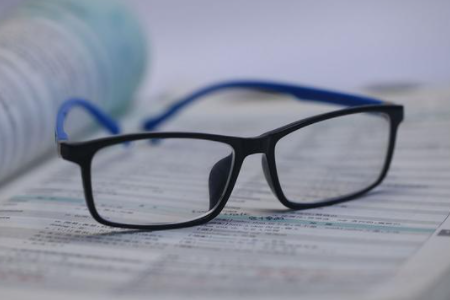 什么是离焦镜片的危害？