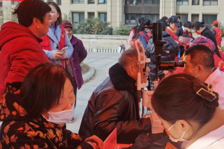 沃瑞眼科走进肥西县肥光社区，开展公益眼健康体检