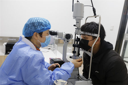 做合肥全飞秒手术好？还是半飞秒手术好？